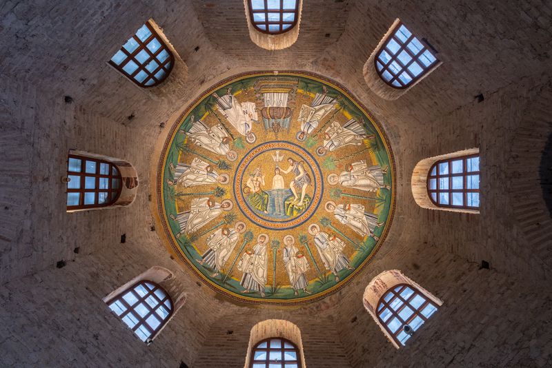 Battistero degli Ariani (diritti fotografia dell'Opera di Religione della Diocesi di Ravenna, courtesy Servizio Turismo di Ravenna)